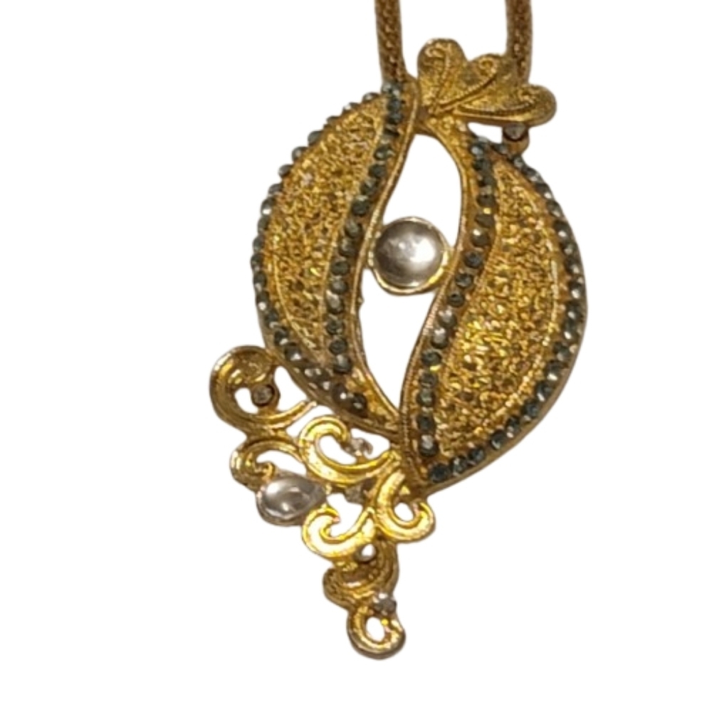 Goldtone necklace chain and pendant statement piece rhinestones and glass beauti